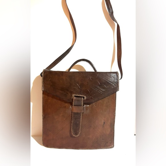 Handmade unisex Brown Leather Men's Shoulder Bag - Picture 1 of 6